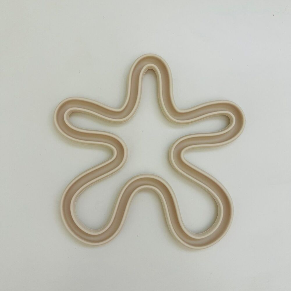 Beige Silicone High Temperature Heat Resistant Coaster Trivet for Pots & Pans - Picture 3 of 3